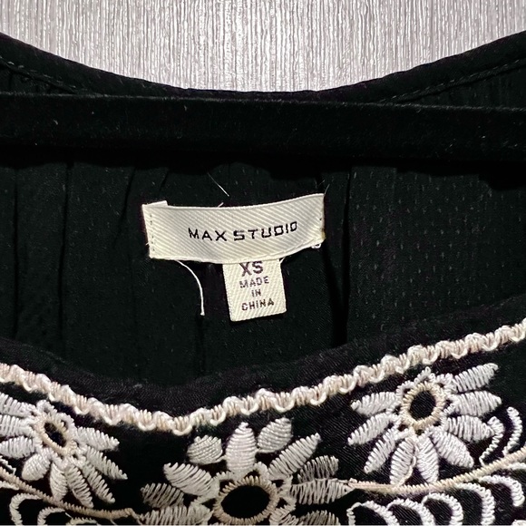 Max Studio Ruffle Sleeve Embroidered Dress - Picture 5 of 6